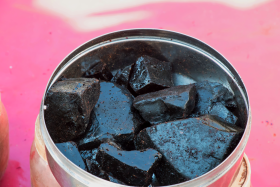 Shilajit adagolási útmutató – Mennyit, hogyan és mikor szedj a maximális hatásért?